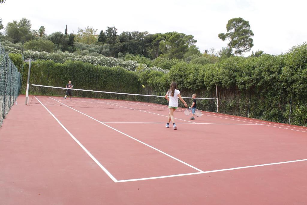Loftotel Canet Esporles Bagian luar foto