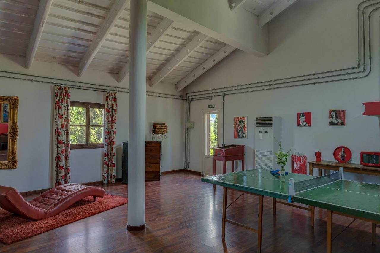 Loftotel Canet Esporles Bagian luar foto