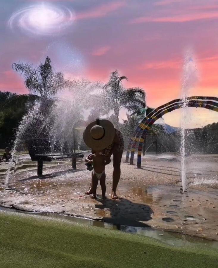 Loftotel Canet Esporles Bagian luar foto